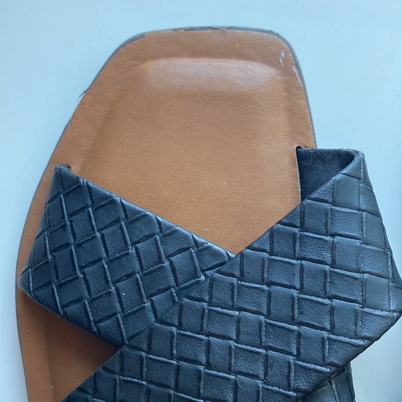 Womens Flat Sandles - Picture 3 of 3